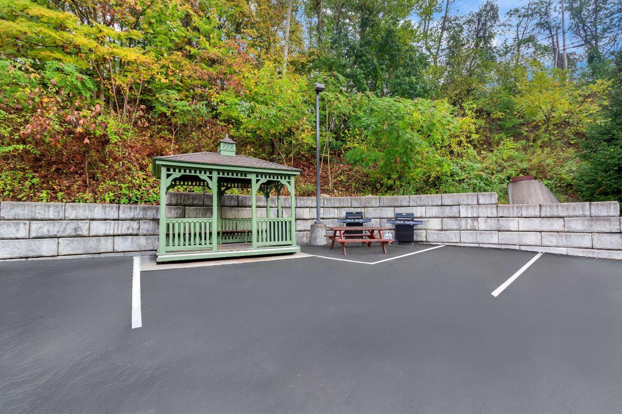 Suburban Studios Morgantown Dış mekan fotoğraf