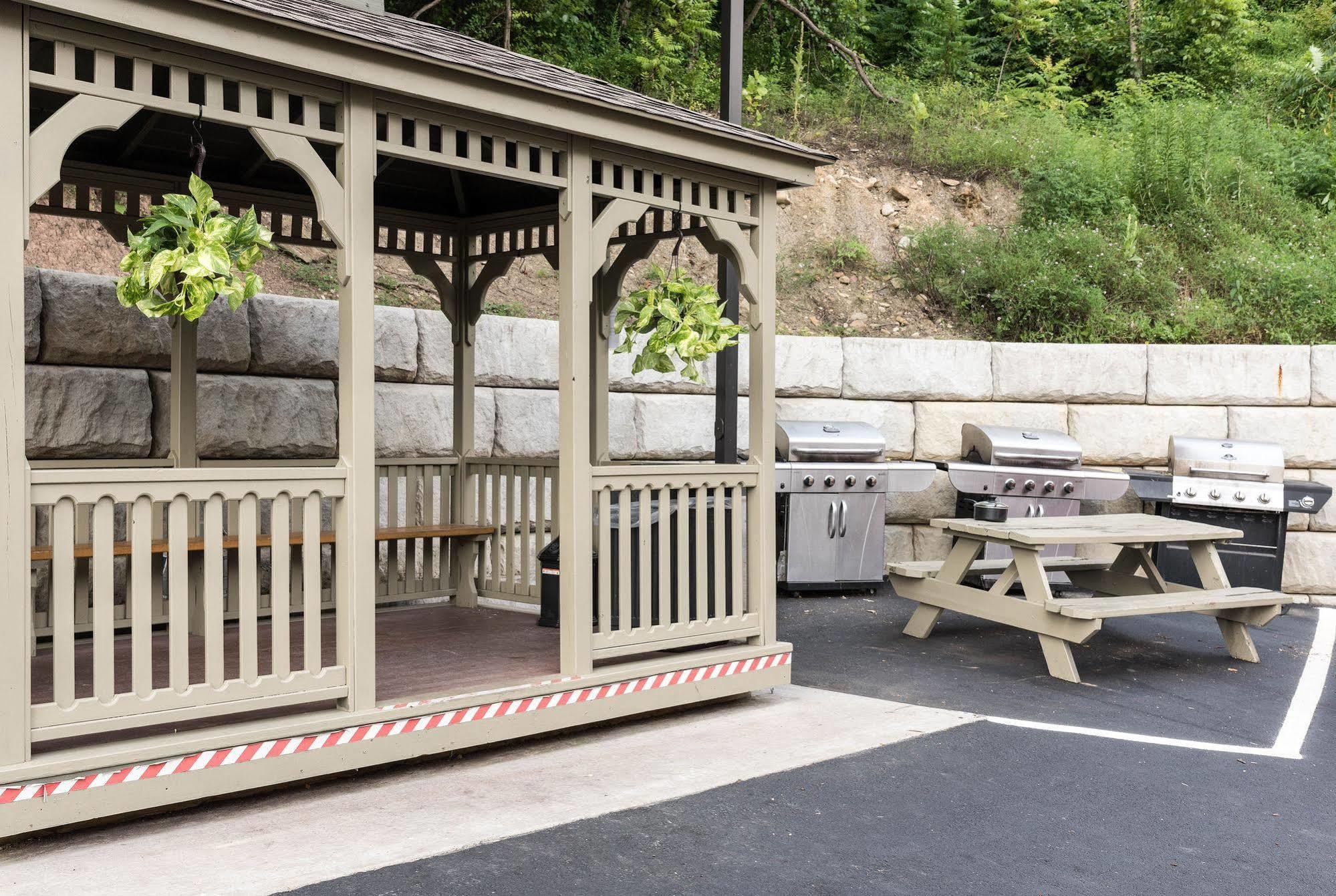 Suburban Studios Morgantown Dış mekan fotoğraf